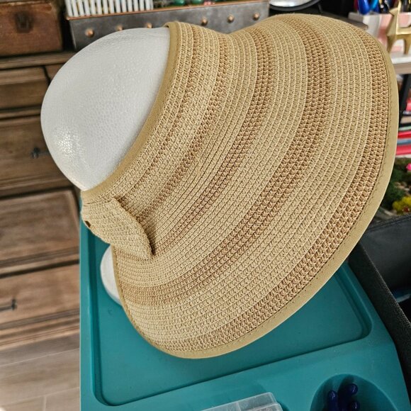 Magid Large Brim Sun Hat Visor RN#90894 Excellent Condition, like new - Picture 5 of 8